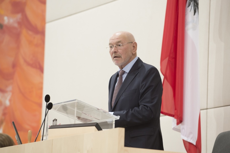 Bundesratspräsident Reinhard Todt (S) bei seiner Antrittsrede