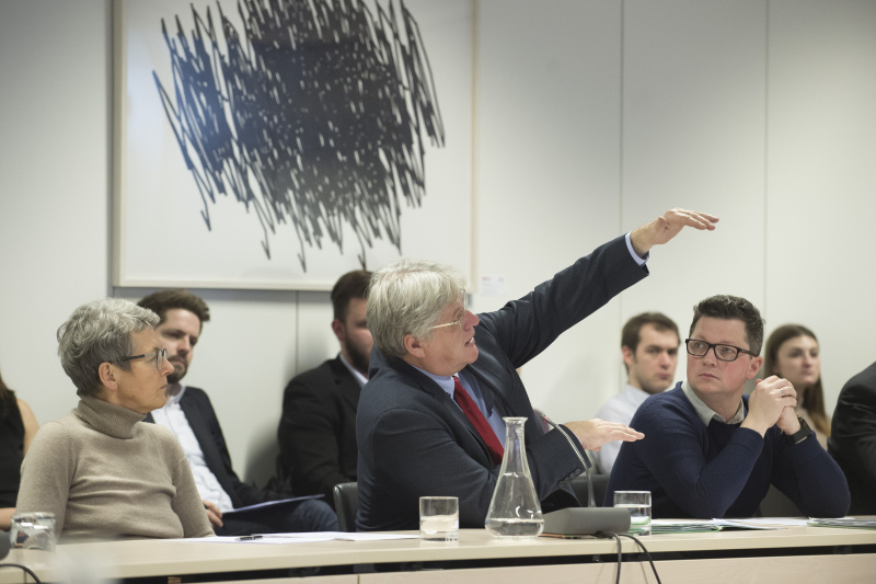 Von links: Bundesrätin Heidelinde Reiter (G), Bundesrat Stefan Schennach (S) bei seinen Ausführungen