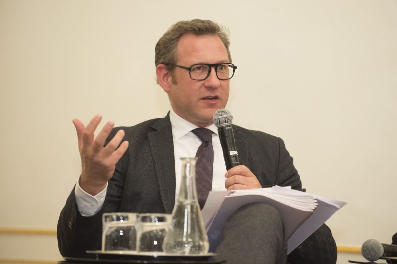 Am Podium: Ao. Univ.-Prof. Mag. Dr. Martin Risak, Institut für Arbeits- und Sozialrecht, Universität Wien