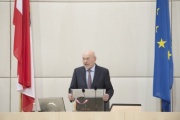 Bundesratspräsident Reinhard Todt (S) bei seiner Antrittsrede