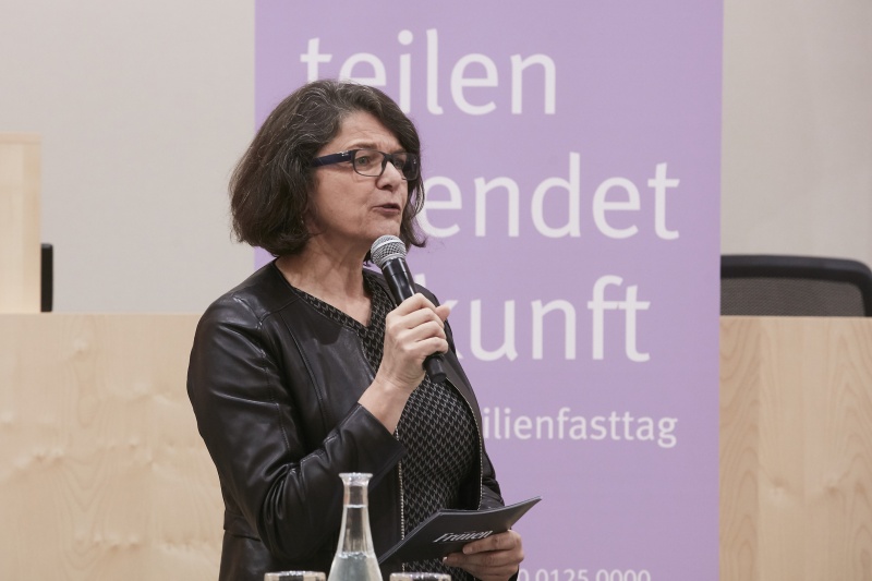 Begrüßung durch Welt der Frauen-Chefredakteurin Christine Haiden