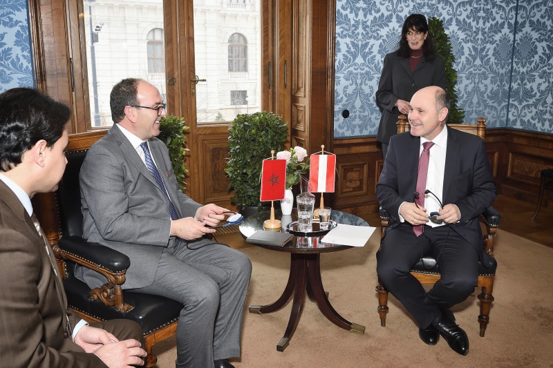 Aussprache. Von links: Präsident der Rätekammer des Königreichs Marokko Hakim Benchamach, Nationalratspräsident Wolfgang Sobotka (V)