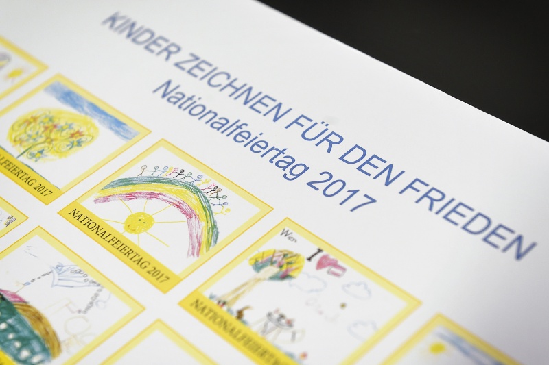 Die Entwürfe für die Briefmarken nach Zeichnungen der Kinder