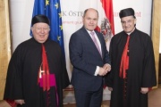 Von rechts: Patriarch Moran Mor Bechara Boutros al-Rahi, Nationalratspräsident Wolfgang Sobotka (V), Erzbischof Paul Youssef Matar