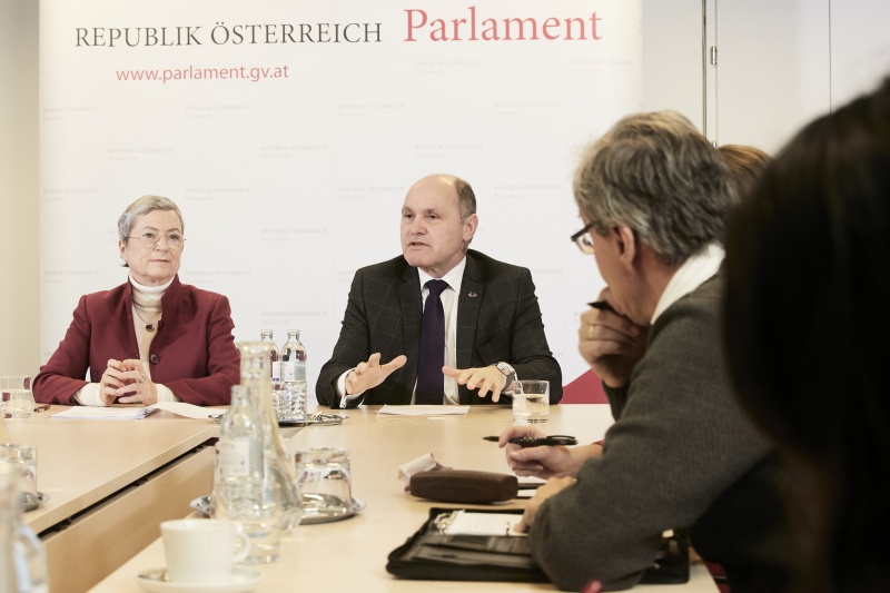 von rechts: Nationalratspräsident Wolfgang Sobotka (V), Christine Bauer-Jelinek