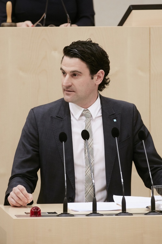 Nationalratsabgeordneter Christoph Zarits (V) am Rednerpult