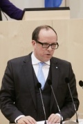 Nationalratsabgeordneter Christoph Stark (V) am Rednerpult