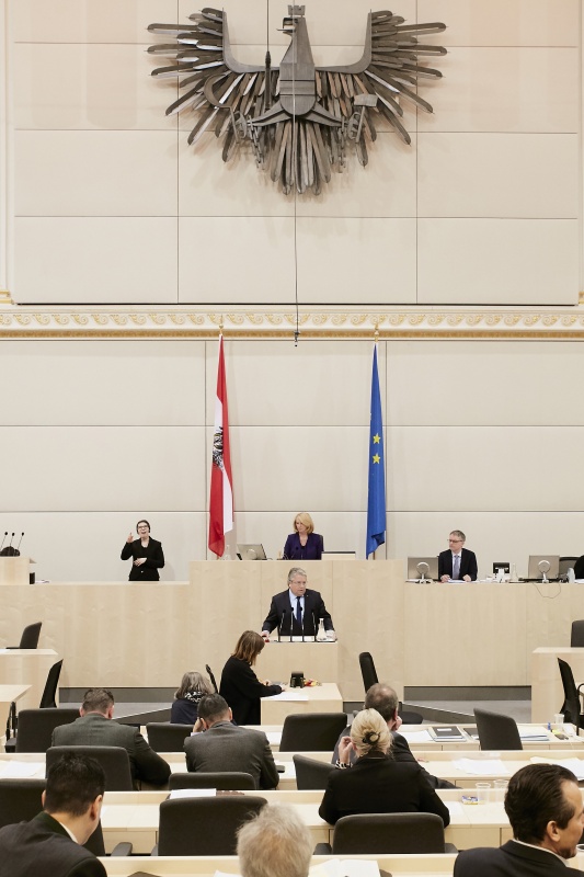 Nationalratsabgeordneter Franz Hörl (V) am Rednerpult