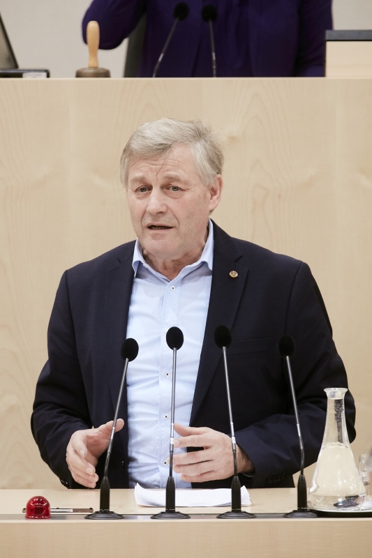 Nationalratsabgeordneter Franz Leonhard Eßl (V) am Rednerpult