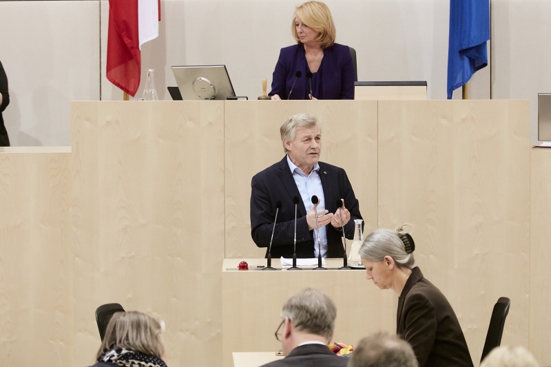 Nationalratsabgeordneter Franz Leonhard Eßl (V) am Rednerpult