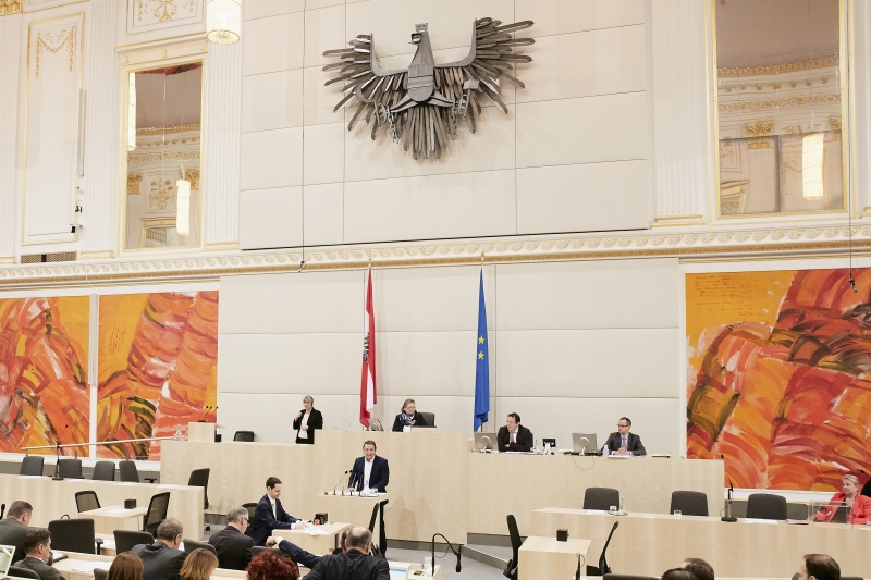 Nationalratsabgeordneter Norbert Sieber (V) am Rednerpult