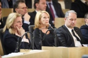 Von links; Außenministerin Karin Kneissl (F), Zweite Nationalratspräsidentin Doris Bures (S), Klubobmann Andreas Schieder (S)