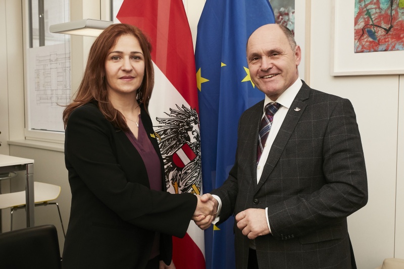 von rechts: Nationalratspräsident Wolfgang Sobotka (V), Amnesty International Senior Research Director Anna Neistat