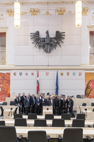 Bundesratspräsident Reinhard Todt (S) (Mitte) mit Vertretern der Landtage