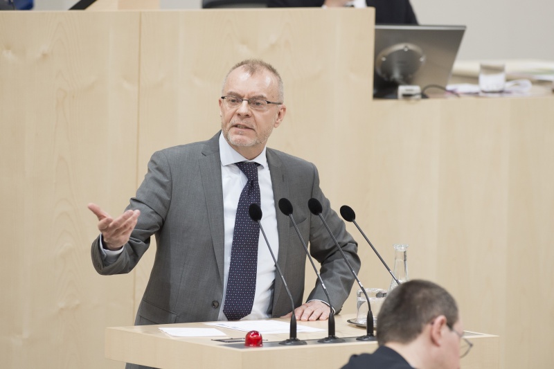 Am Rednerpult: Nationalratsabgeordneter Harald Troch (S)