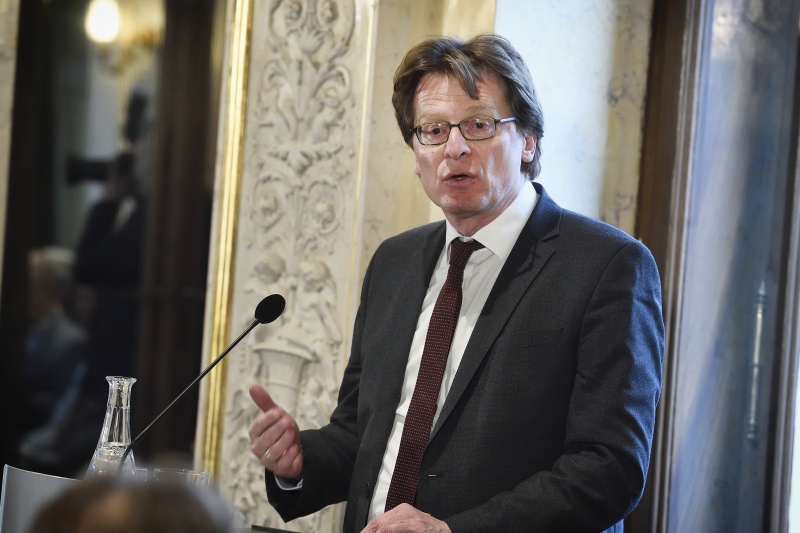 Vorstellung der ausgezeichneten Arbeiten durch den Generalsekretär des VÖV Gerhard Bisovsky