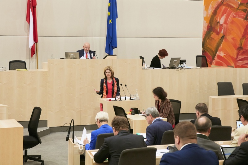 Bundesrätin Andrea Eder-Gitschthaler (V) am Rednerpult