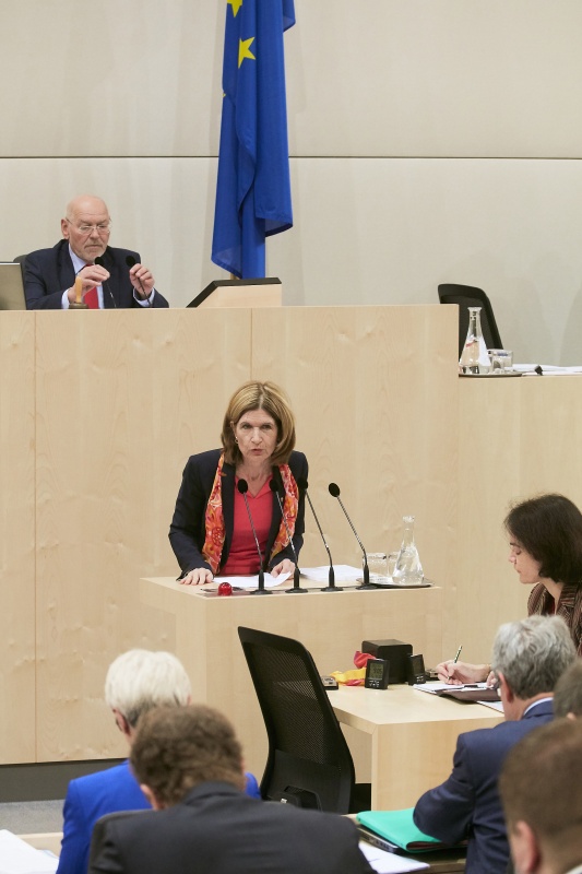 Bundesrätin Andrea Eder-Gitschthaler (V) am Rednerpult
