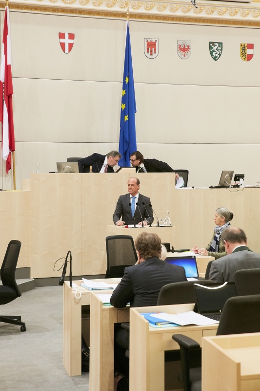 Bundesrat Christian Poglitsch (V) am Rednerpult