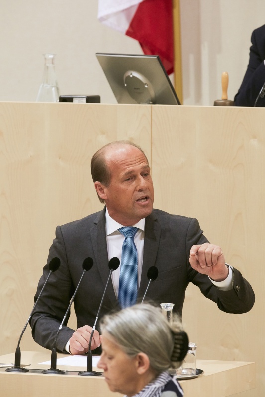 Bundesrat Christian Poglitsch (V) am Rednerpult