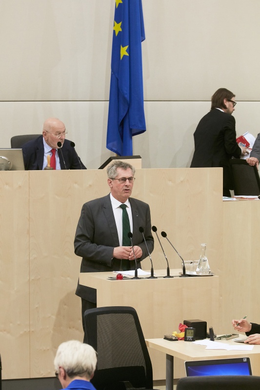 Bundesrat Martin Preineder (V) am Rednerpult