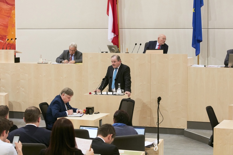 Bundesrat Eduard Köck (V) am Rednerpult