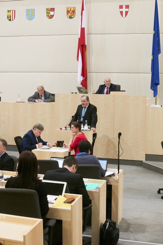 Bundesrat Eduard Köck (V) am Rednerpult