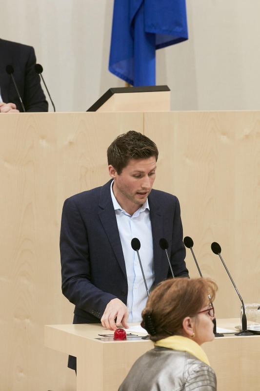 Bundesrat David Stögmüller (OF) am Rednerpult