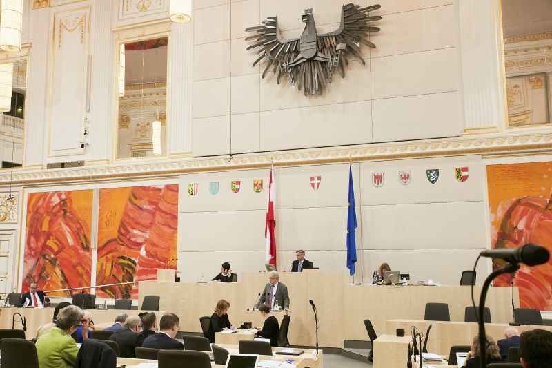 Bundesrat Peter Oberlehner (V) am Rednerpult