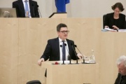Bundesrat Michael Lindner (S) am Rednerpult