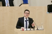 Bundesrat Michael Lindner (S) am Rednerpult