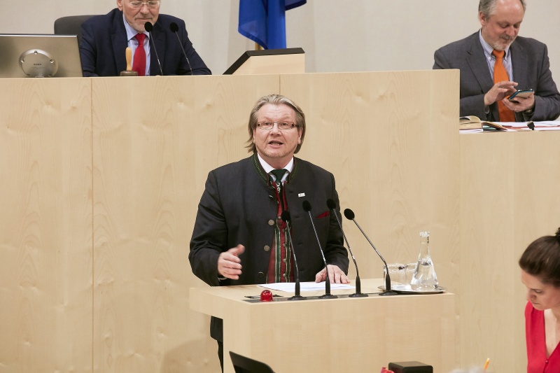 Bundesrat Hubert Koller (S) am Rednerpult