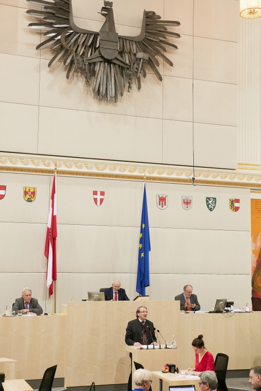 Bundesrat Hubert Koller (S) am Rednerpult