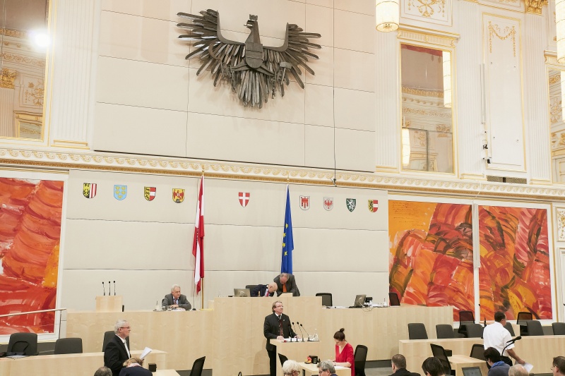 Bundesrat Hubert Koller (S) am Rednerpult