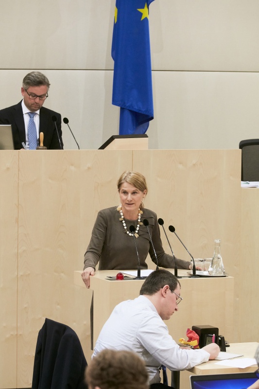 Bundesrätin Elisabeth Grossmann (S) am Rednerpult