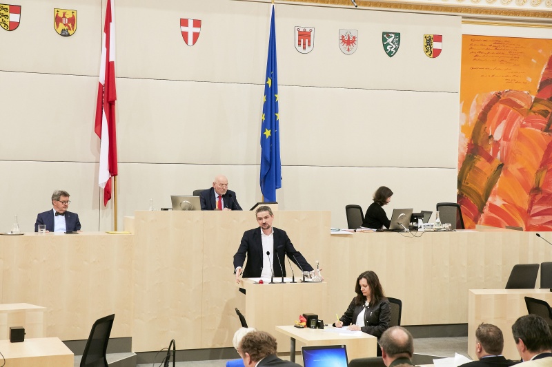 Bundesrat Martin Weber (S) am Rednerpult