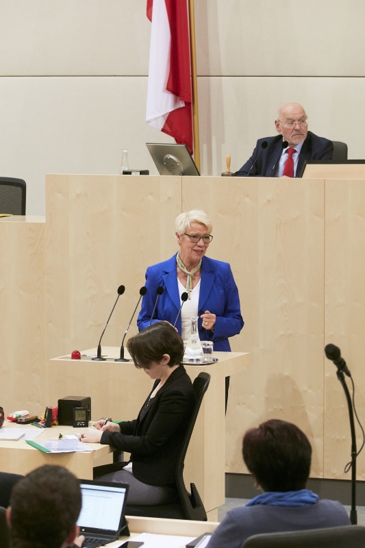 Bundesrätin Monika Mühlwerth (F) am Rednerpult