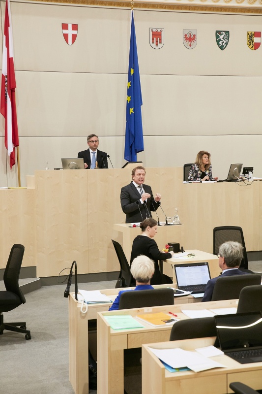 Bundesrat Reinhard Pisec (F) am Rednerpult