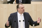 Nationalratsabgeordneter Andreas Kollross (S) am Rednerpult