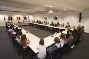 Gesprächsrunde mit Politikerinnen aus Nationalrat und Bundesrat. Blick Richtung VeranstaltungsteilnehmerInnen
