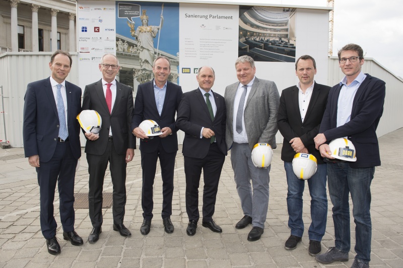 Von links: Wolfgang Fürhauser, Wolfgang Makovec, Josef Pein, Nationalratspräsident Wolfgang Sobotka (V), Christoph Freiler, Wolfgang Schubert, Bernhard Kazda