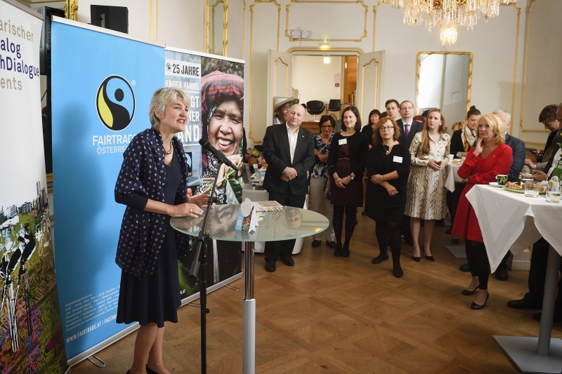 Geschäftsführerin der EZA Fairer Handel GmbH. Andrea Schlehuber am Wort