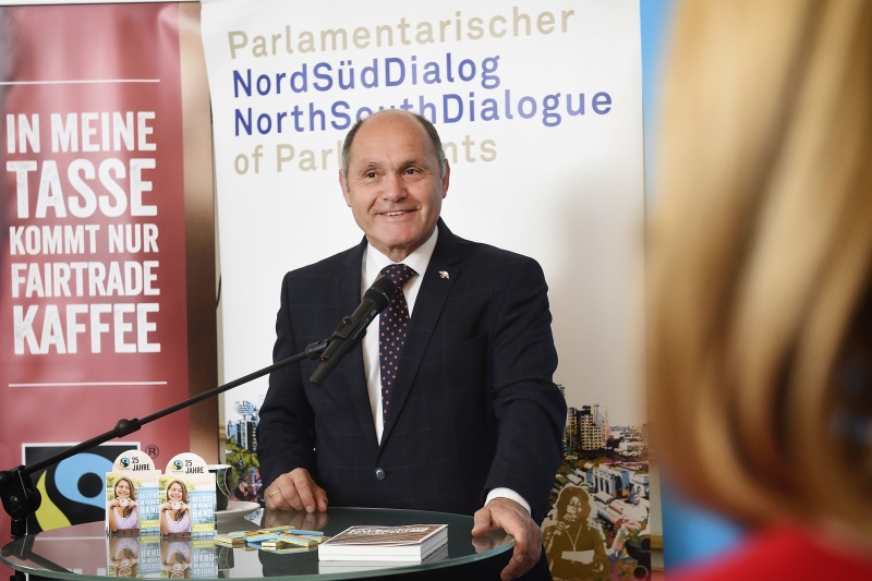 Begrüßung durch Nationalratspräsident Wolfgang Sobotka (V)