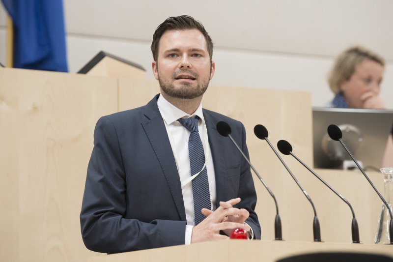 Am Rednerpult: Wirtschaftskammer Österreich André Buchegger