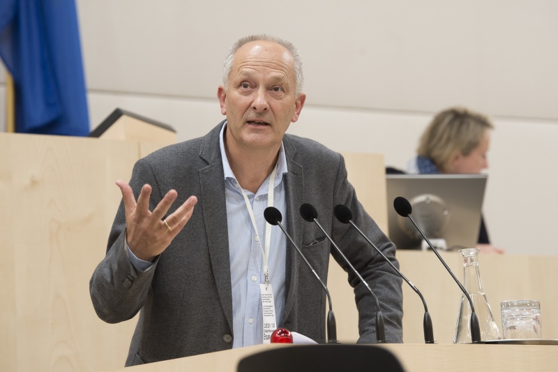 Am Rednerpult: propellets Austria Christian Rakos