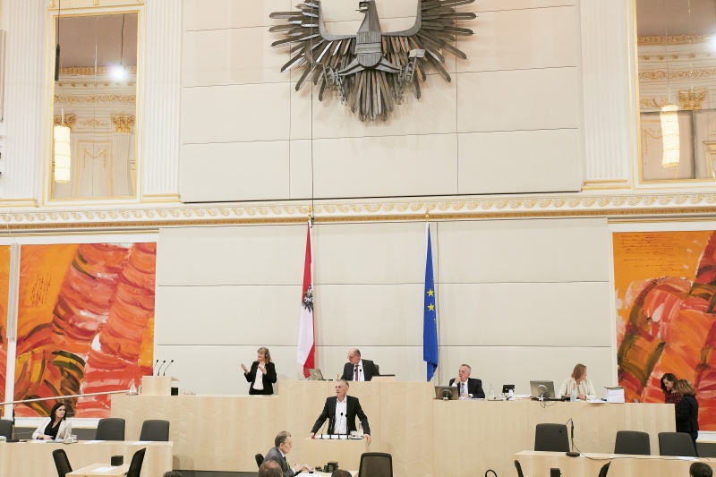 Nationalratsabgeordneter Maximilian Unterrainer (S). Am Präsidium Nationalratspräsident Wolfgang Sobotka (V)