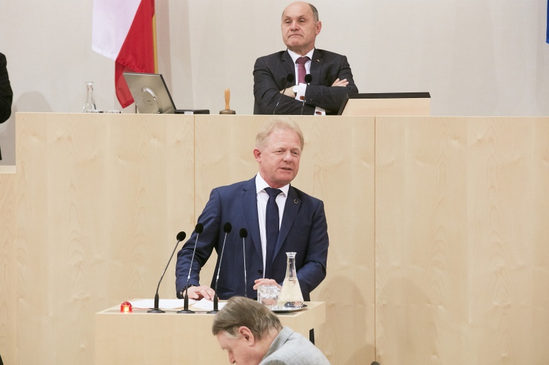 Nationalratsabgeordneter Peter Gerstner (F). Am Präsidium Nationalratspräsident Wolfgang Sobotka (V)