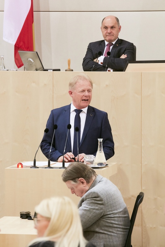 Nationalratsabgeordneter Peter Gerstner (F). Am Präsidium Nationalratspräsident Wolfgang Sobotka (V)