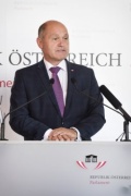 Nationalratspräsident Wolfgang Sobotka (V) bei der Begrüßung