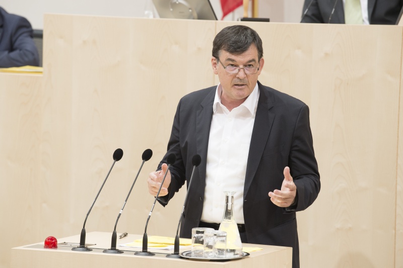 Am Rednerpult: Bundesrat Michael Wanner (S)